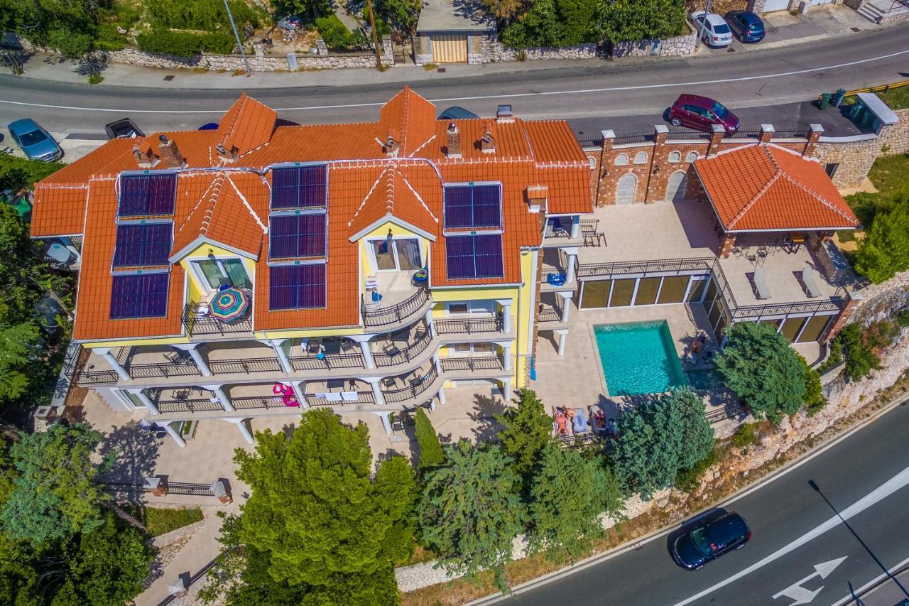 Palace Paulina Apartments Novi Vinodolski Buitenkant foto